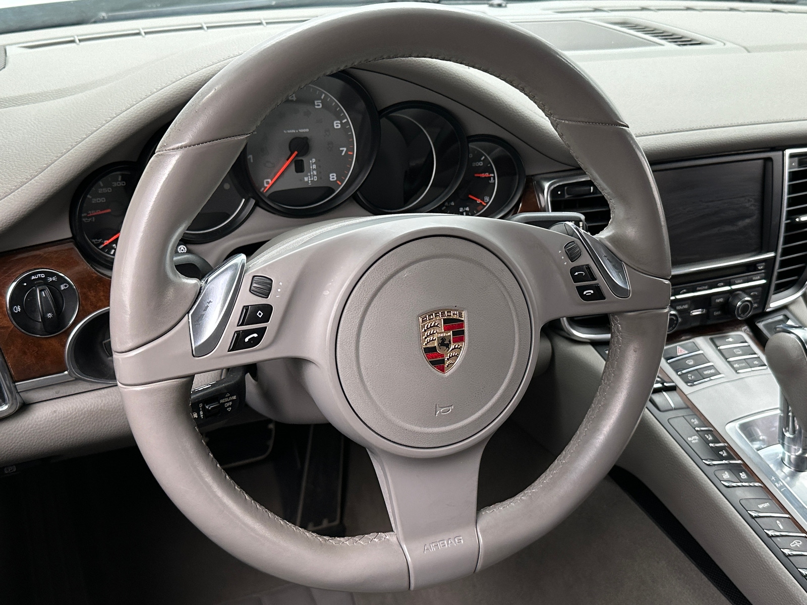 Thumbnail: 2011 Porsche Panamera - 4