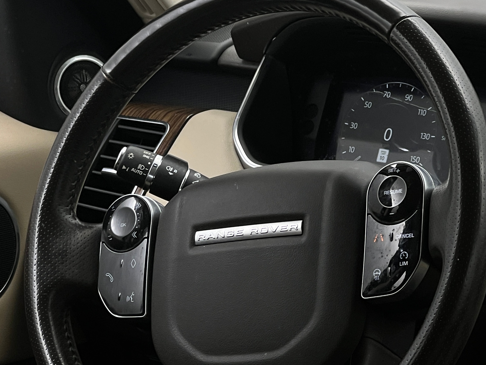 Thumbnail: 2020 Land Rover Range Rover Sport - 4