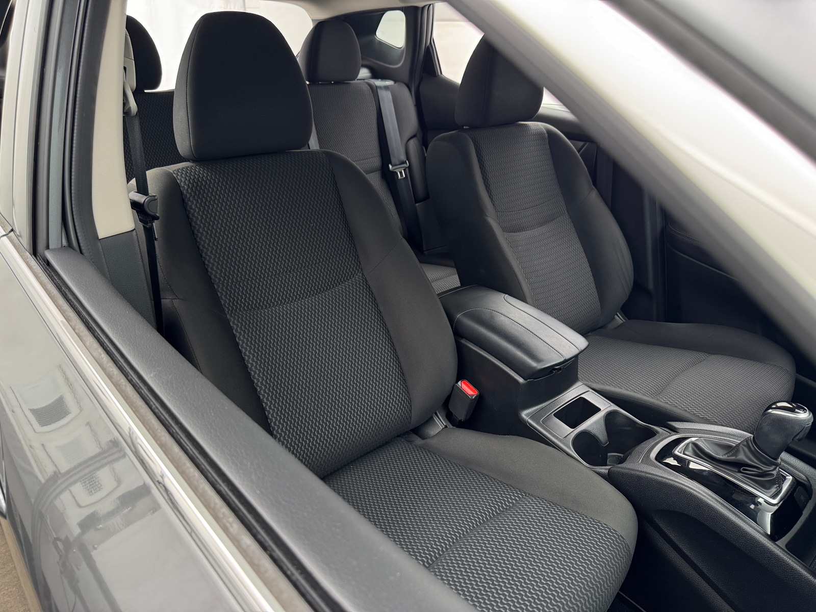Thumbnail: 2021 Nissan Rogue Sport - 2