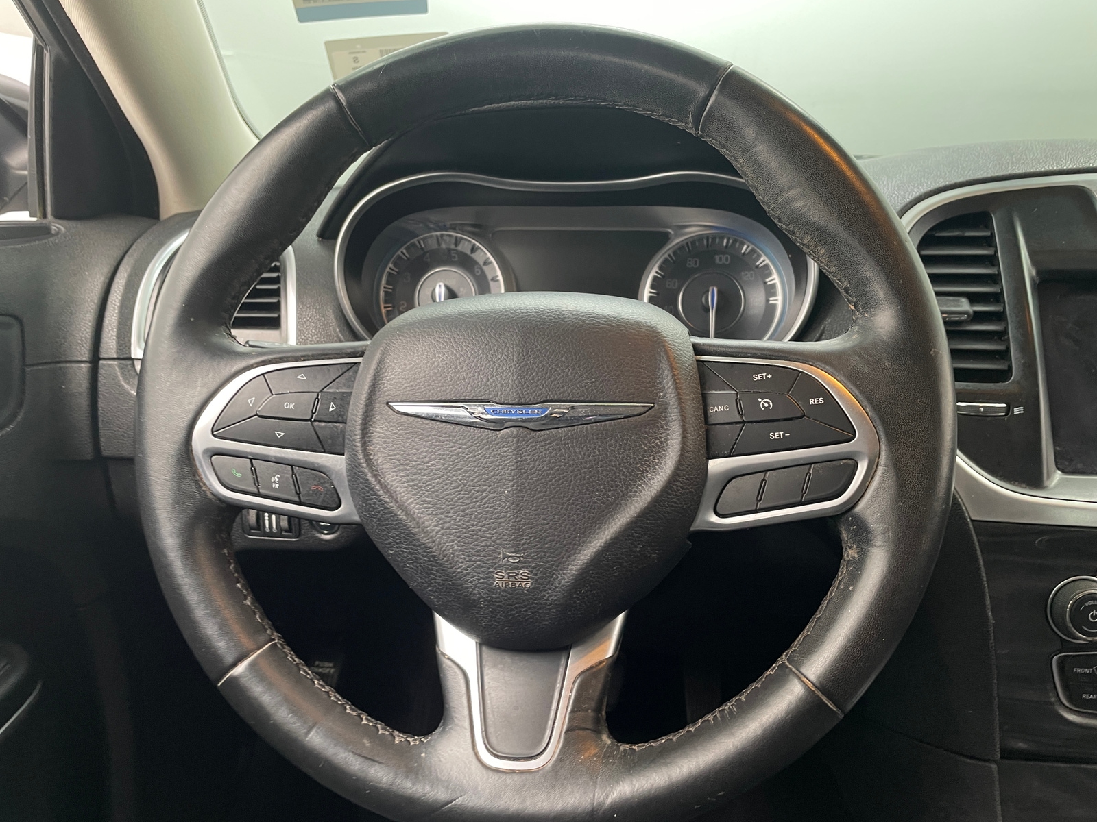 Thumbnail: 2019 Chrysler 300 - 5