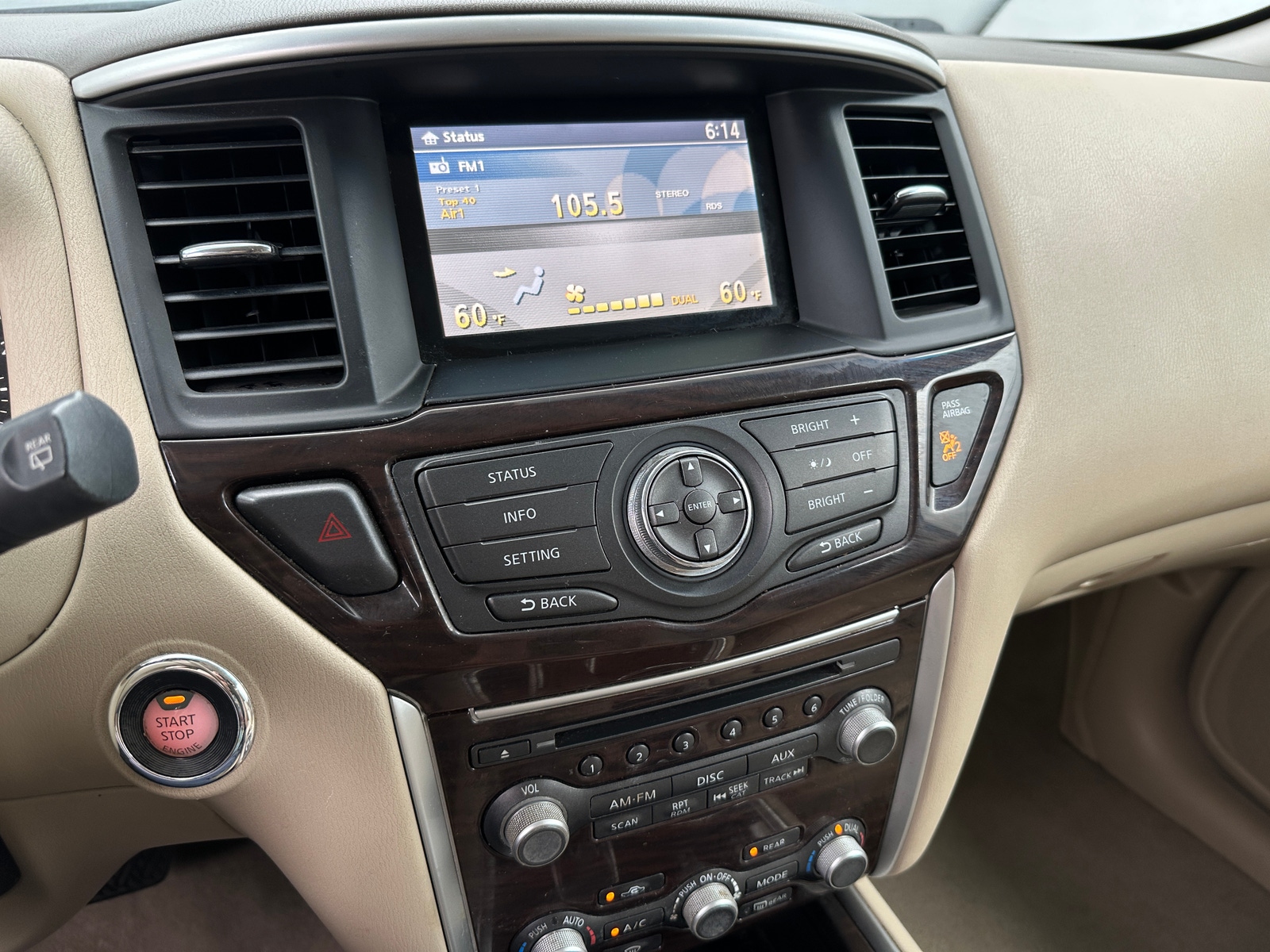 Thumbnail: 2015 Nissan Pathfinder - 3