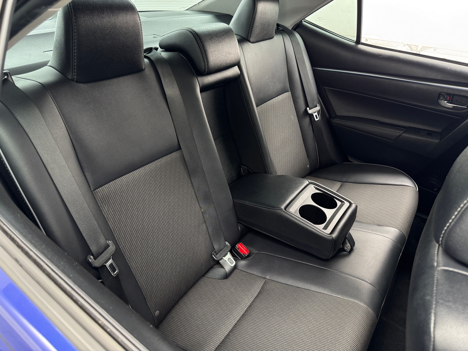 Thumbnail: 2015 Toyota Corolla - 6