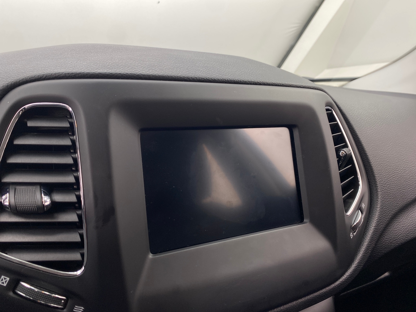 Thumbnail: 2019 Jeep Compass - 4