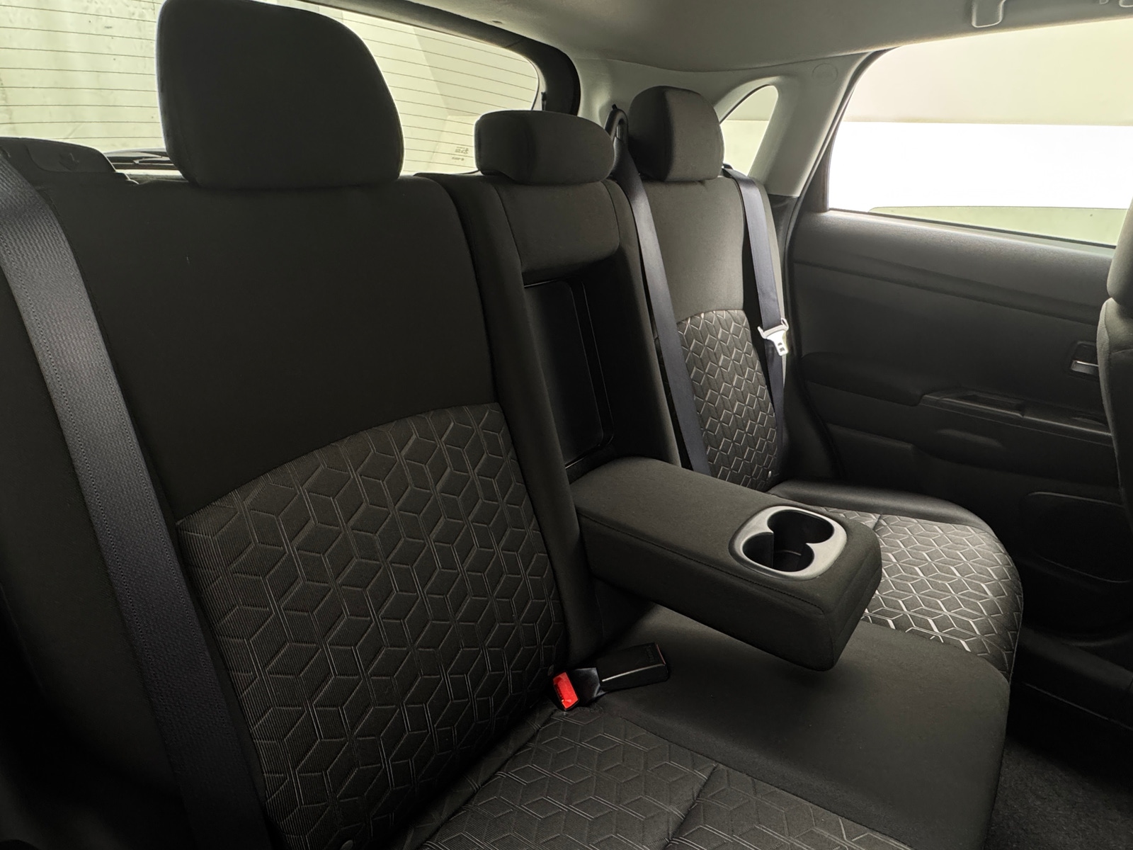 Thumbnail: 2023 Mitsubishi Outlander Sport - 6
