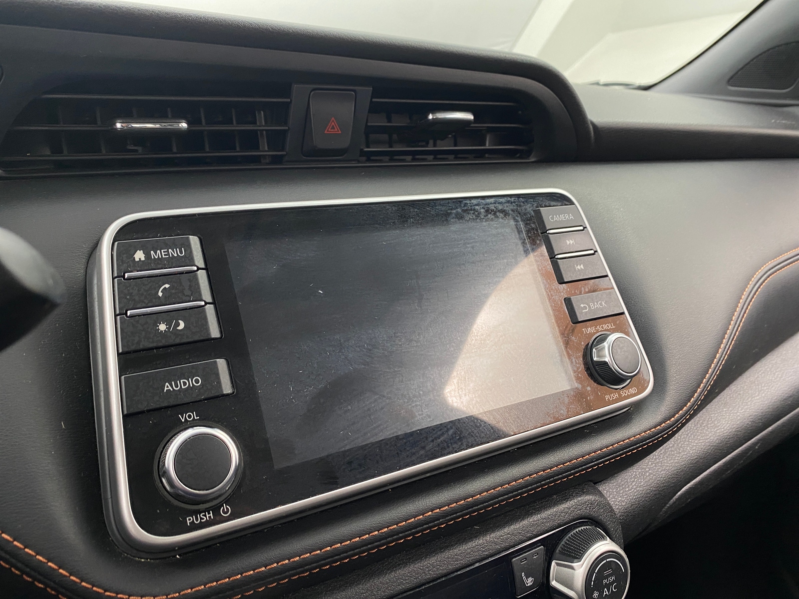 Thumbnail: 2020 Nissan Kicks - 4