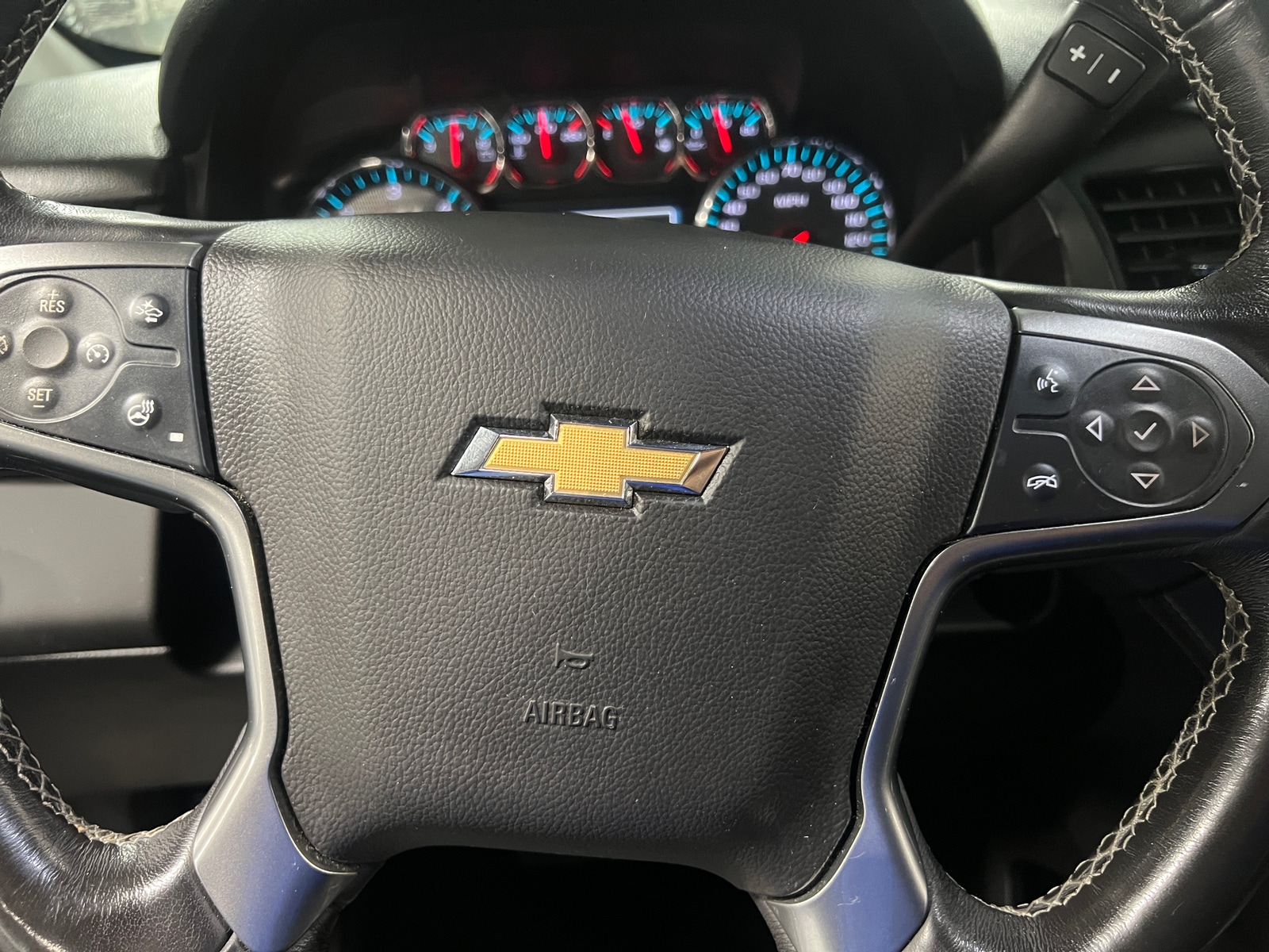 Thumbnail: 2018 Chevrolet Tahoe - 4