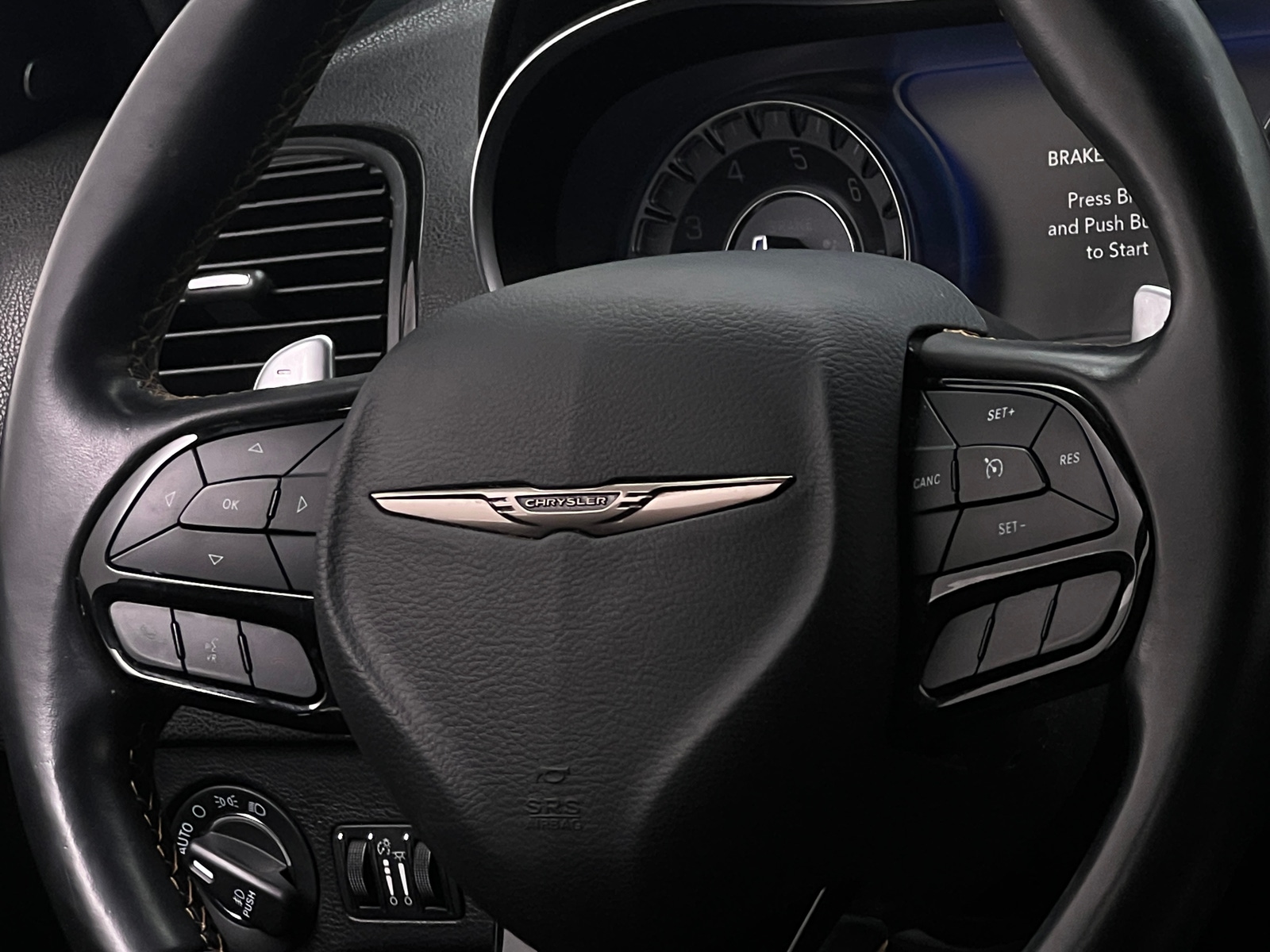 Thumbnail: 2019 Chrysler 300 - 4