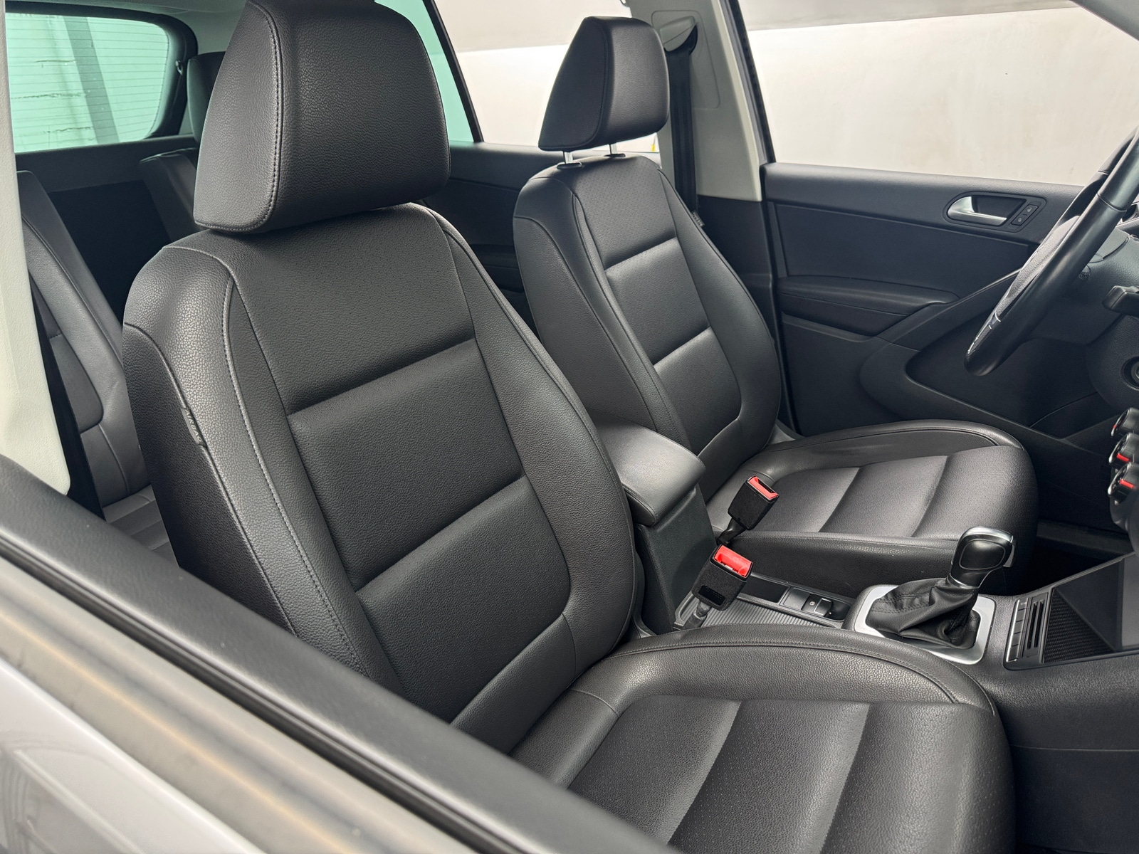 Thumbnail: 2015 Volkswagen Tiguan - 2