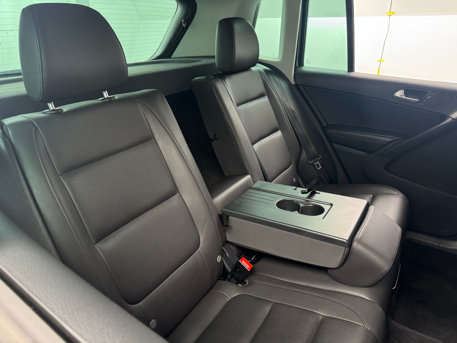 Thumbnail: 2015 Volkswagen Tiguan - 6