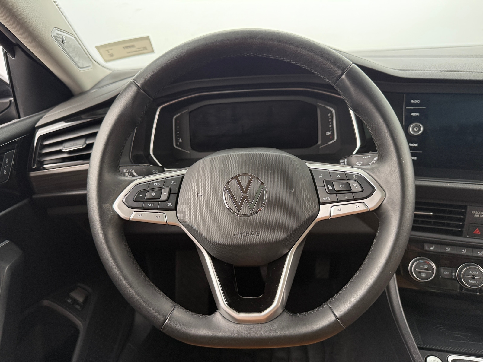 Thumbnail: 2022 Volkswagen Jetta - 4