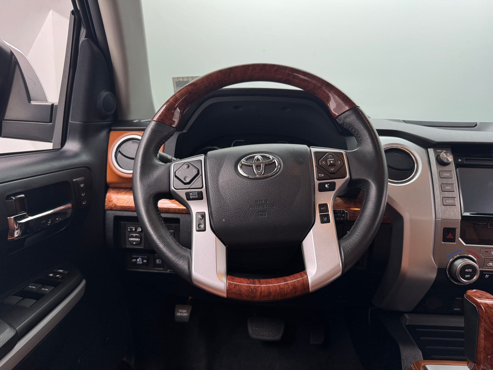 Thumbnail: 2019 Toyota Tundra - 4