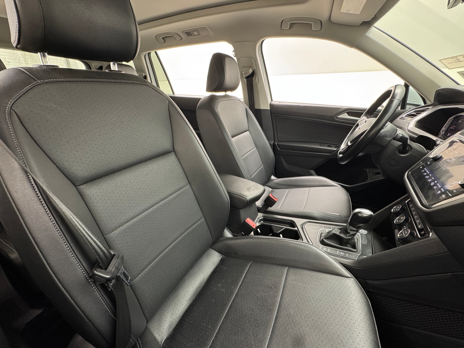 Thumbnail: 2019 Volkswagen Tiguan - 2