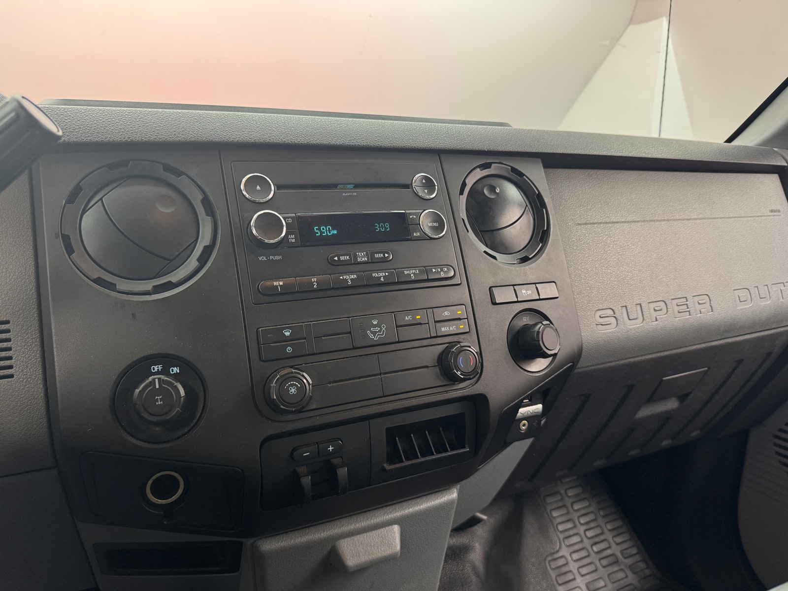 Thumbnail: 2016 Ford Econoline - 4