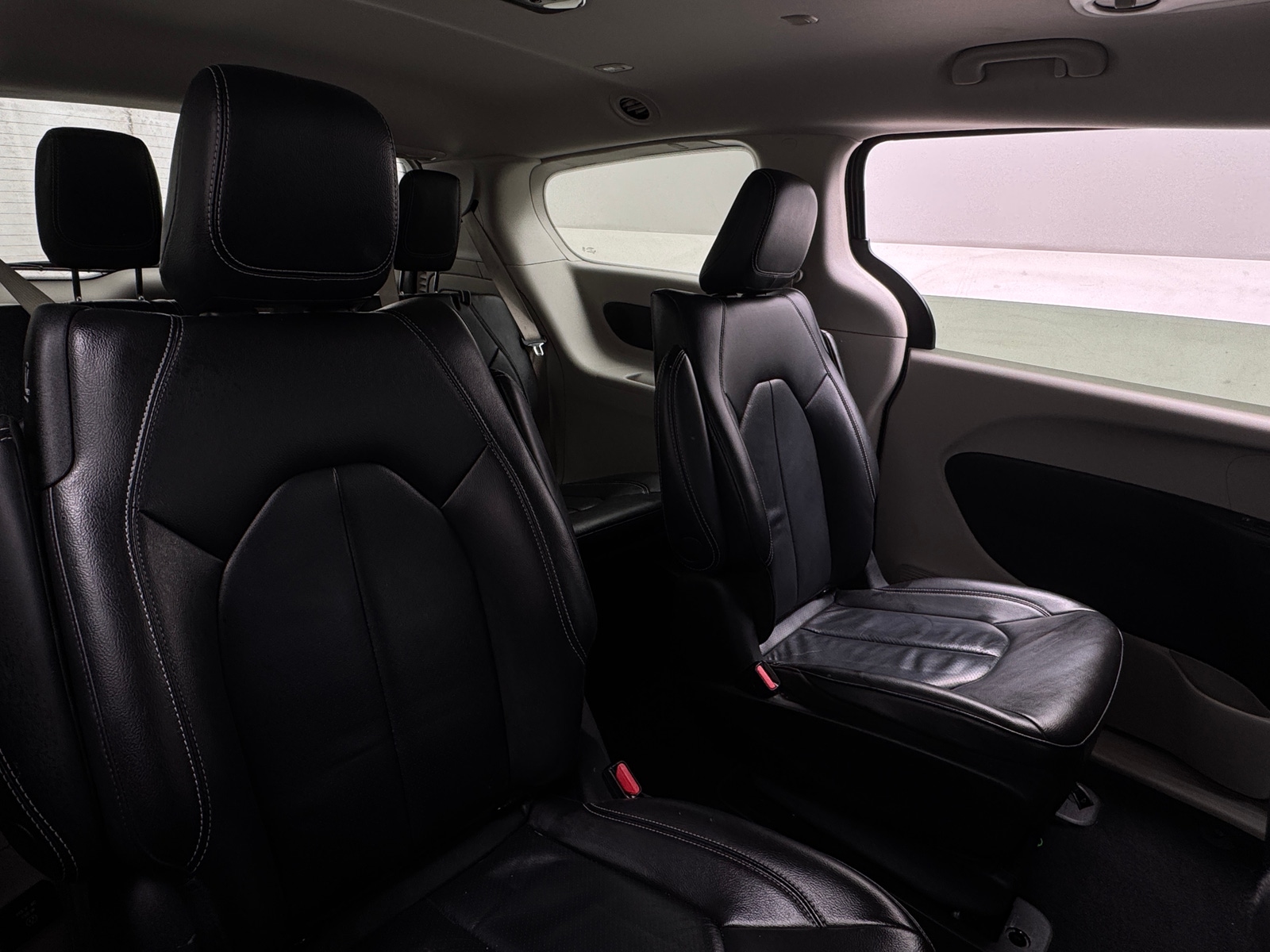 Thumbnail: 2022 Chrysler Pacifica - 5