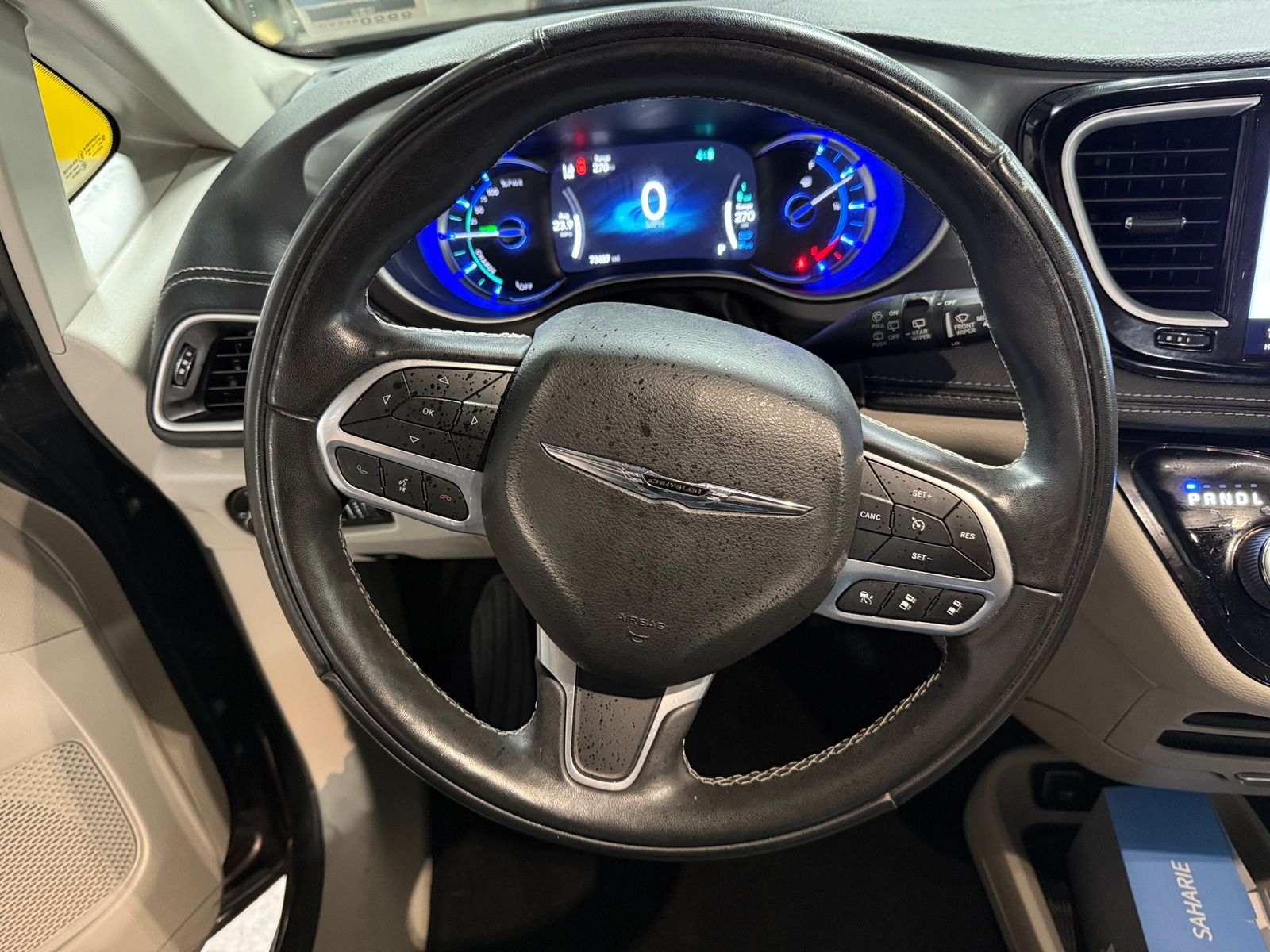 Thumbnail: 2022 Chrysler Pacifica - 4