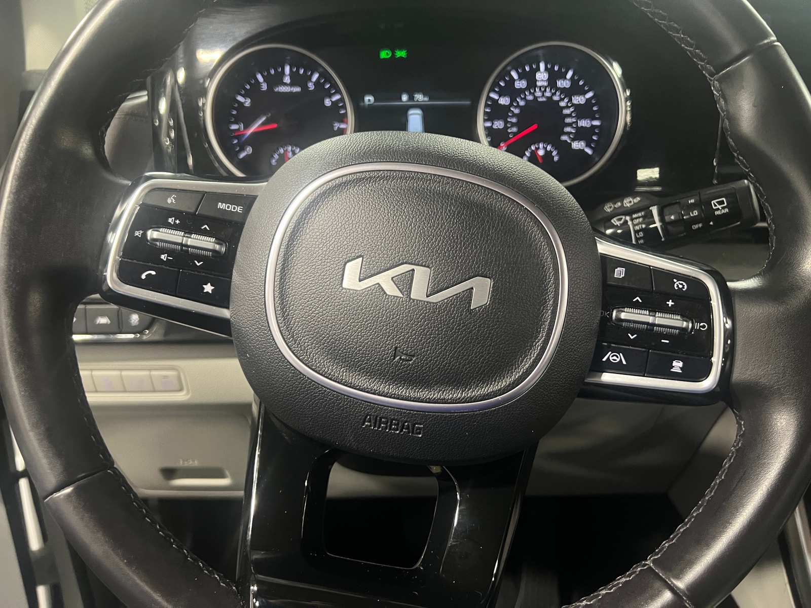 Thumbnail: 2024 Kia Carnival - 4