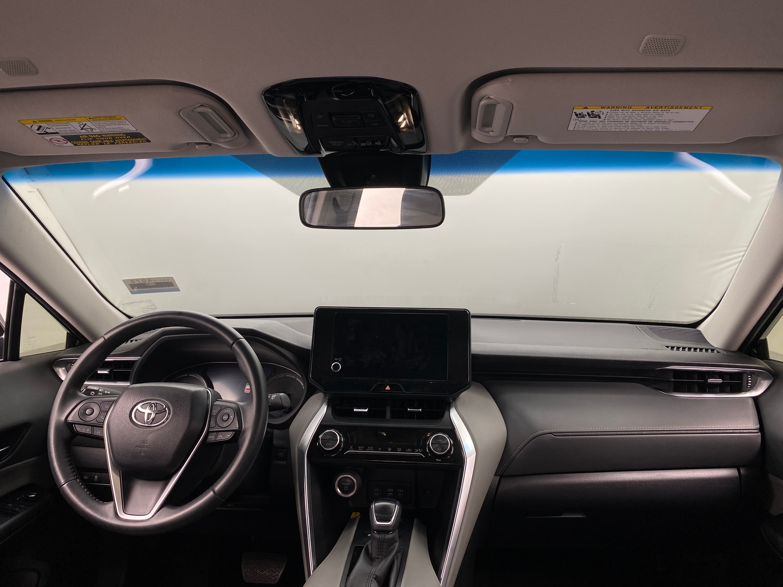 Thumbnail: 2023 Toyota Venza - 3