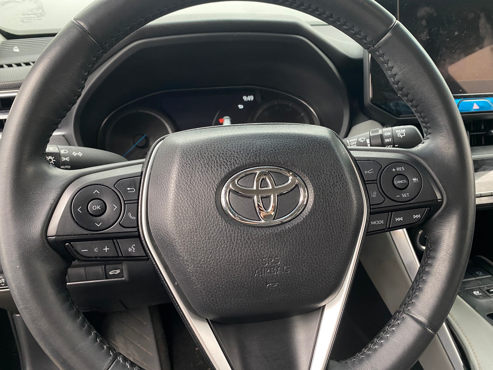 Thumbnail: 2023 Toyota Venza - 5
