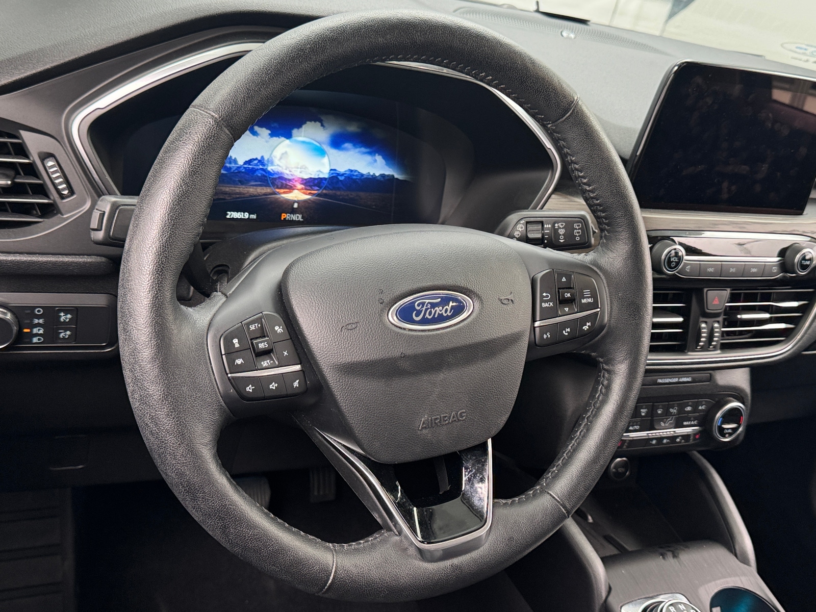 Thumbnail: 2020 Ford Escape - 4