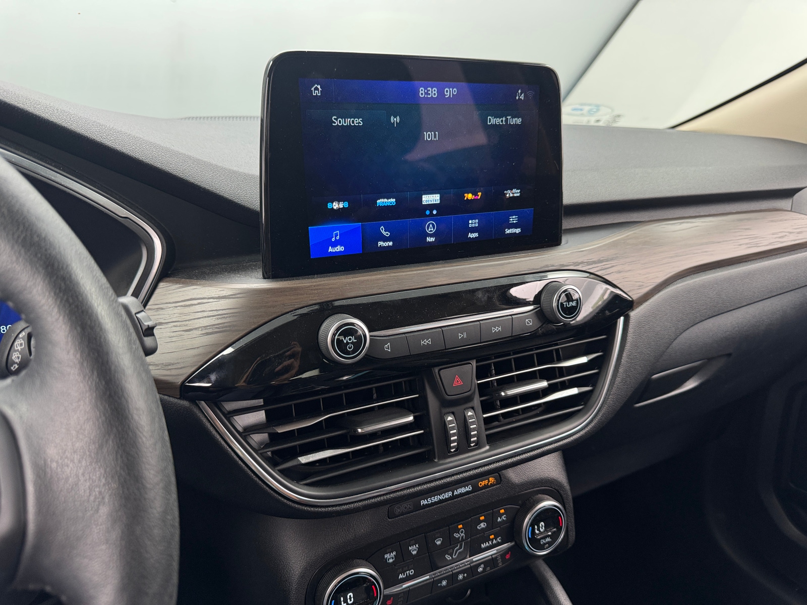 Thumbnail: 2020 Ford Escape - 3