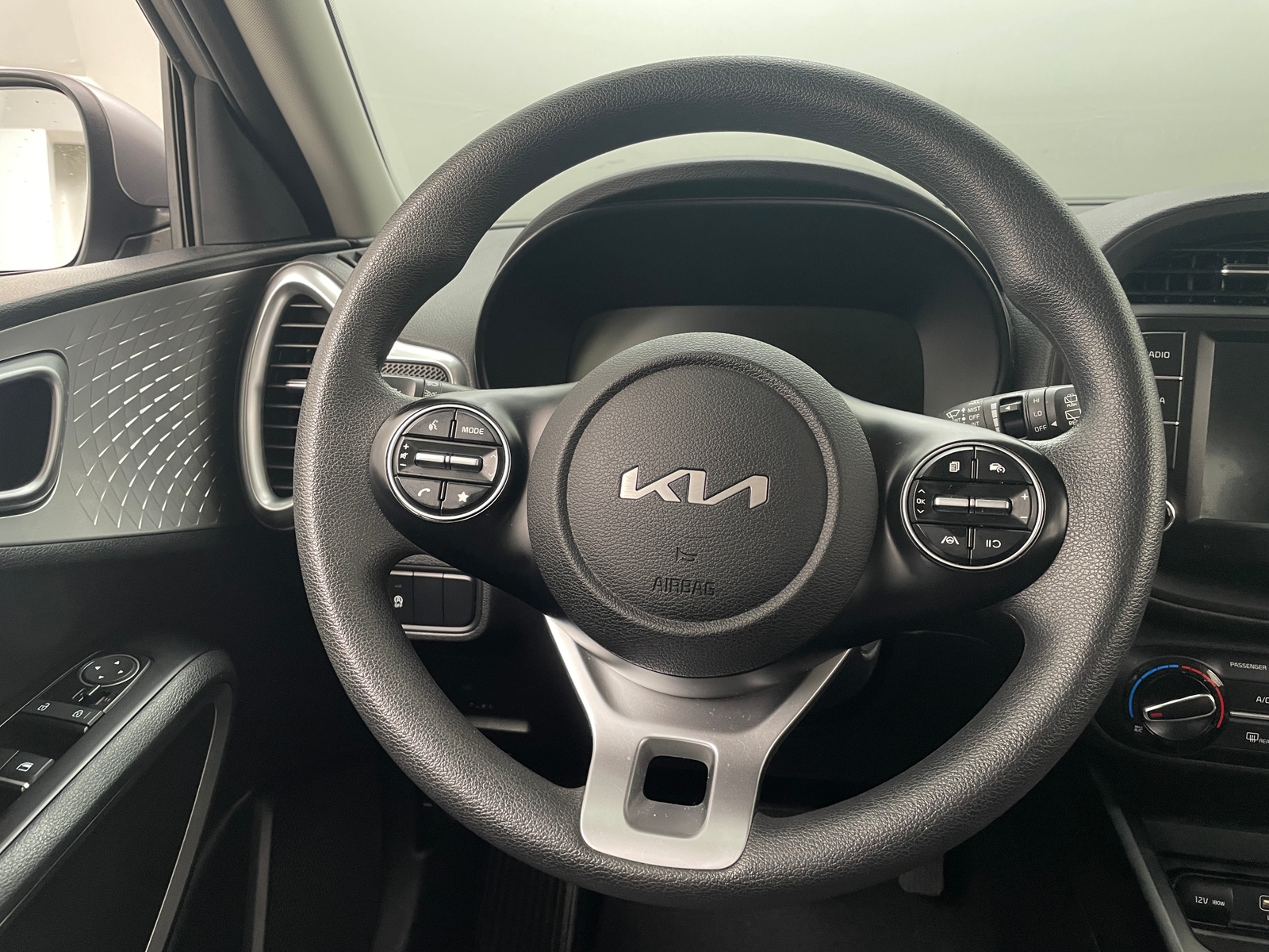 Thumbnail: 2023 Kia Soul - 5
