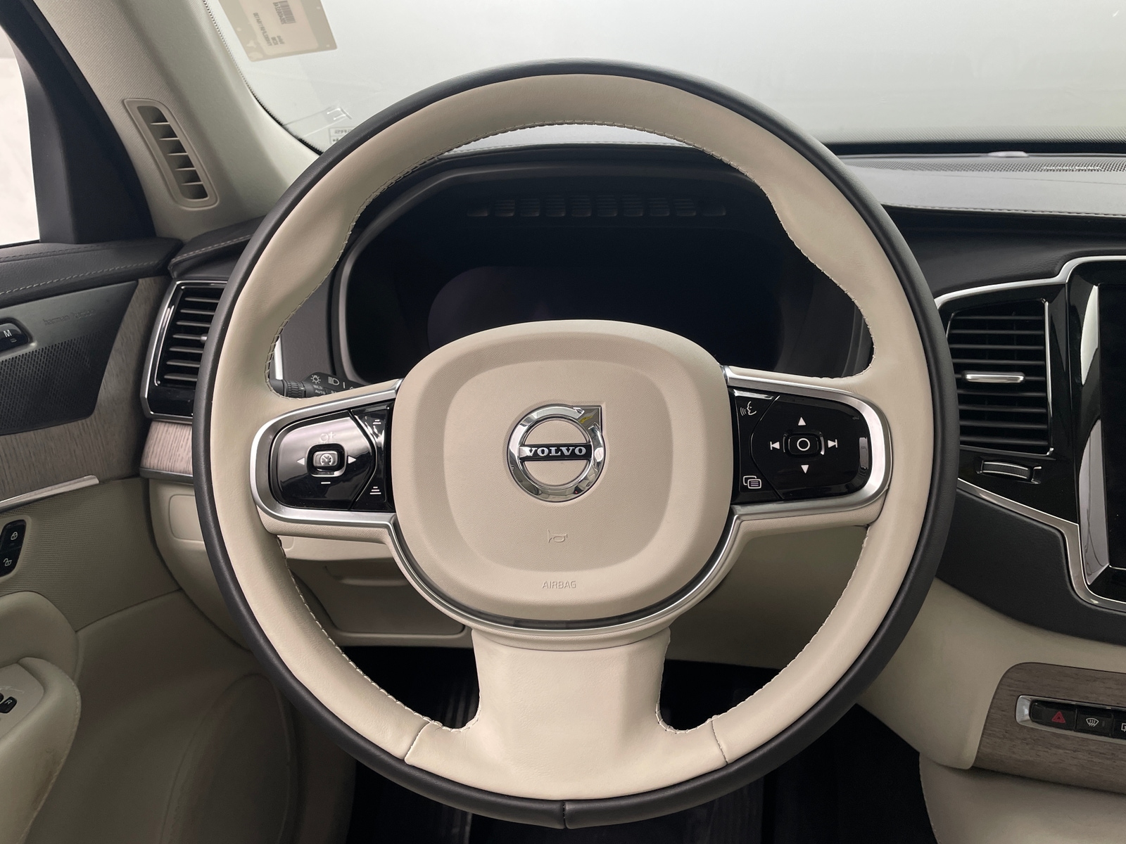 Thumbnail: 2024 Volvo XC90 - 4