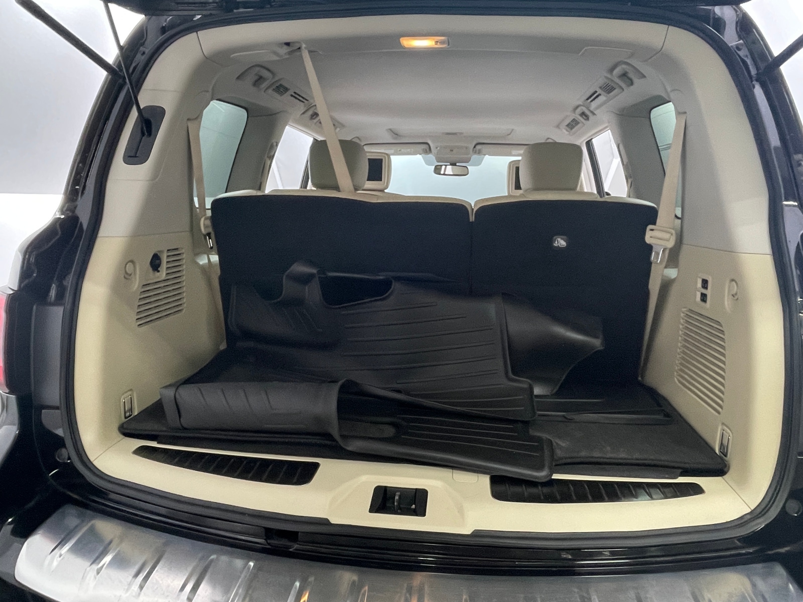Thumbnail: 2019 INFINITI QX80 - 6