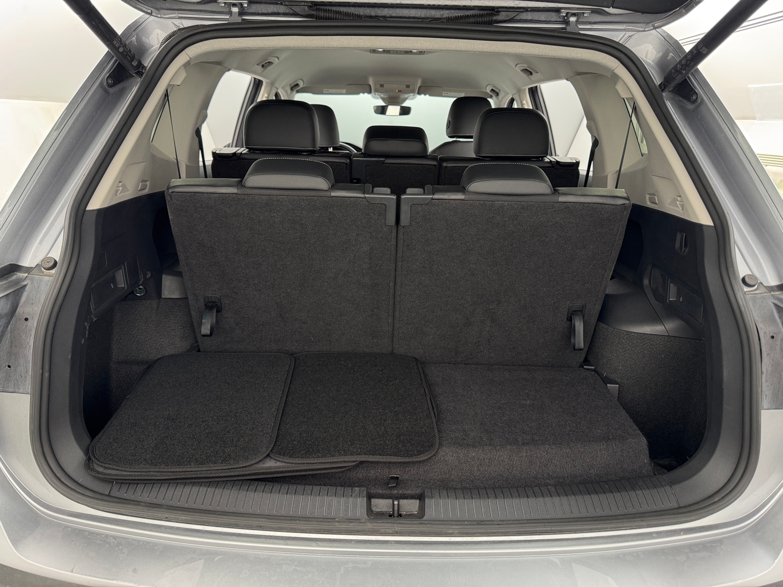 Thumbnail: 2024 Volkswagen Tiguan - 6