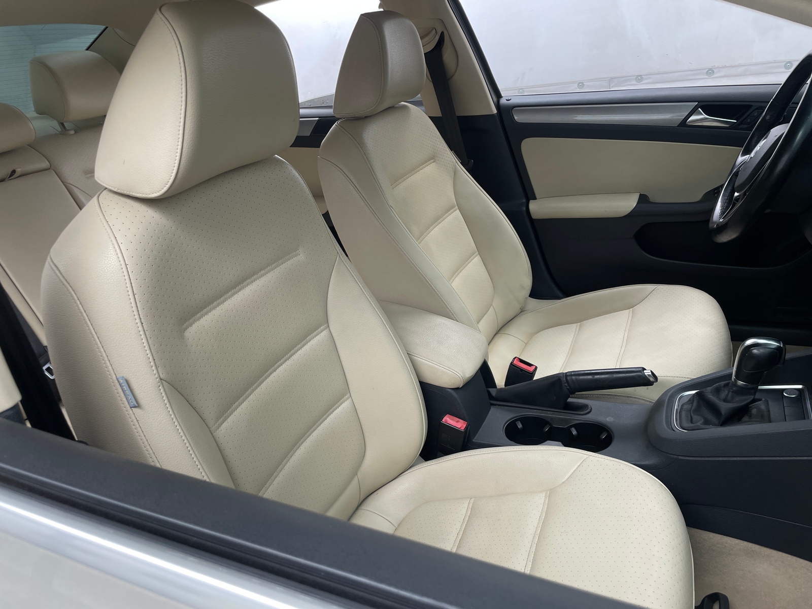 Thumbnail: 2015 Volkswagen Jetta - 2