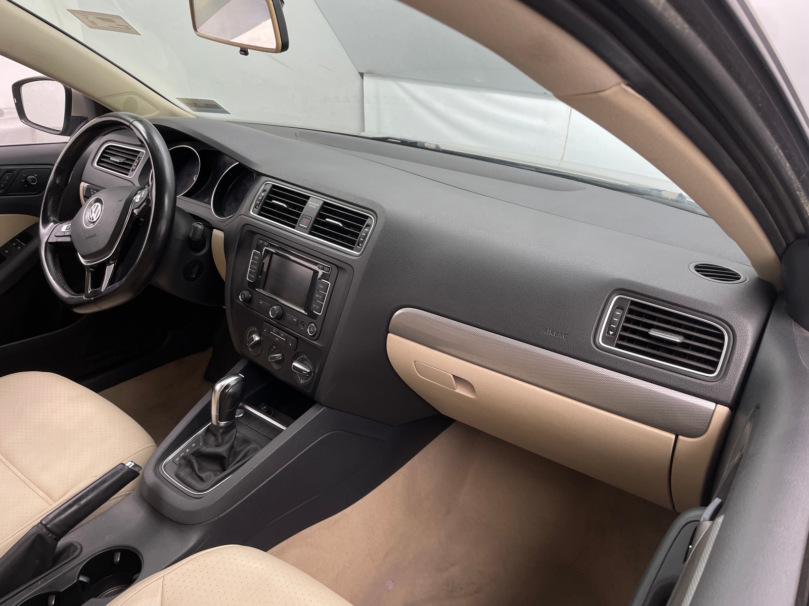 Thumbnail: 2015 Volkswagen Jetta - 3