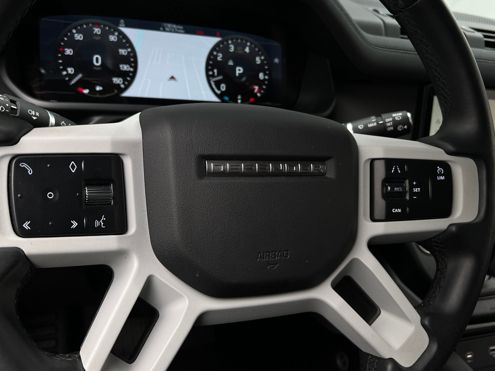 Thumbnail: 2023 Land Rover Defender - 4