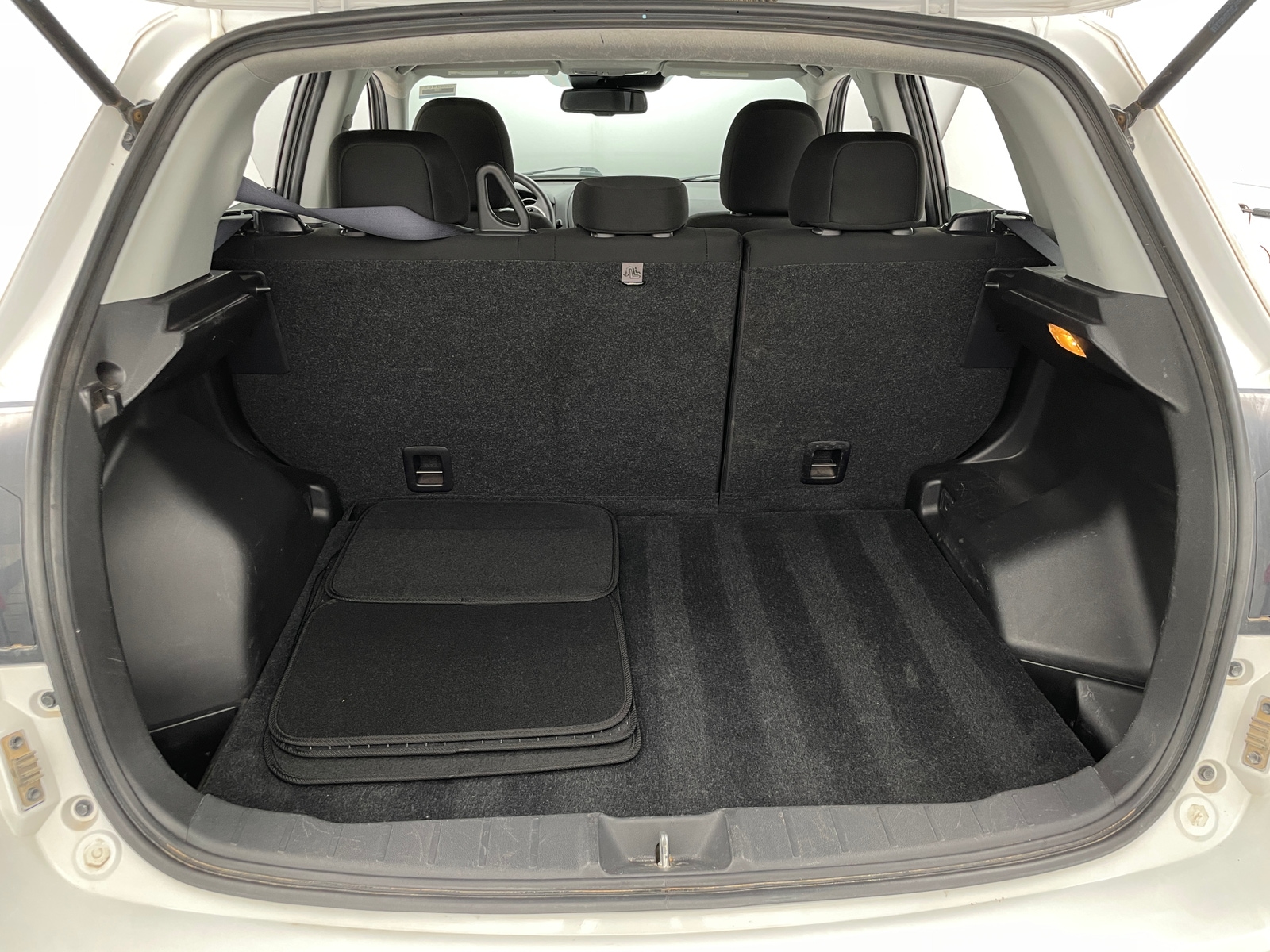 Thumbnail: 2021 Mitsubishi Outlander Sport - 7