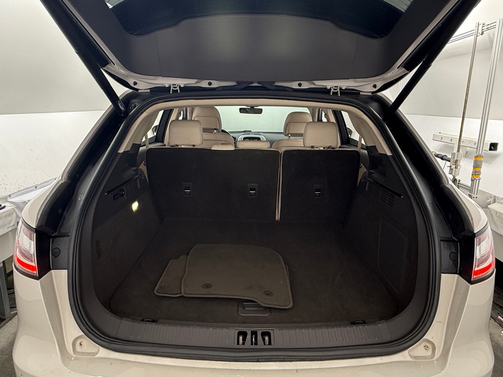 Thumbnail: 2019 Lincoln Nautilus - 7