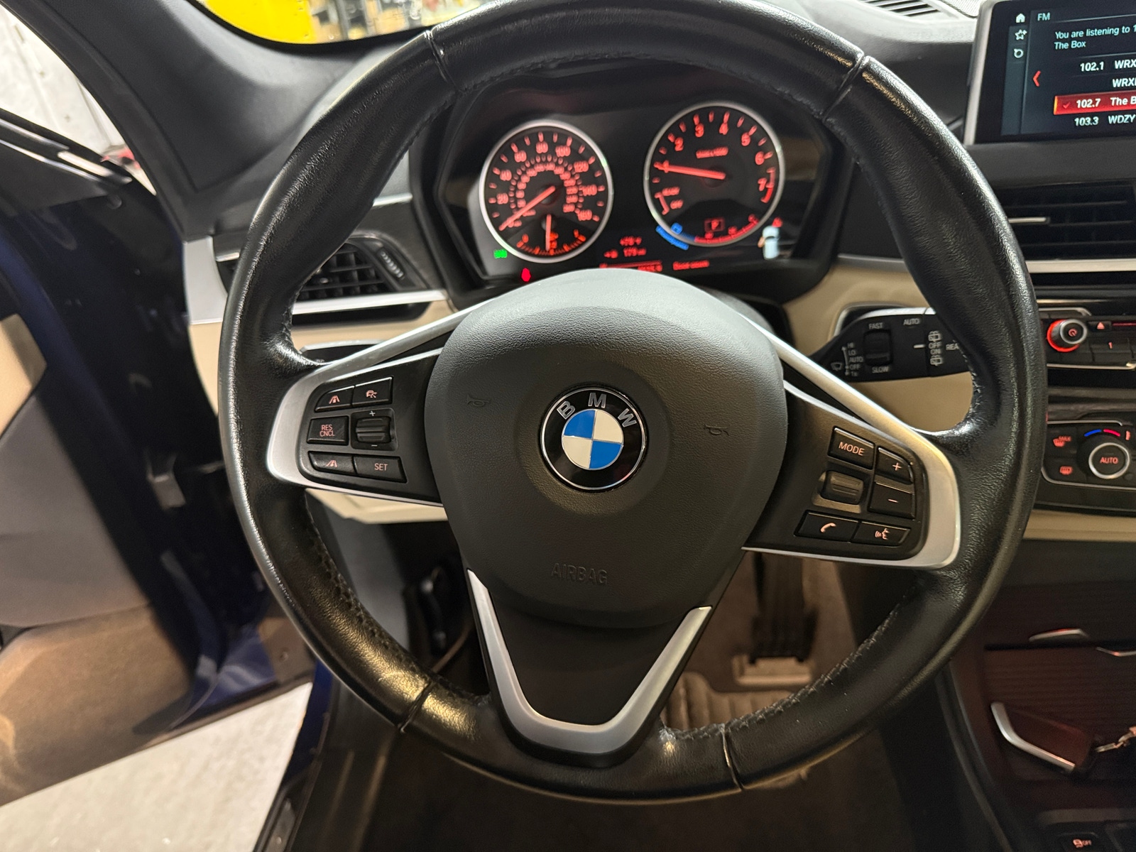 Thumbnail: 2018 BMW X1 - 4
