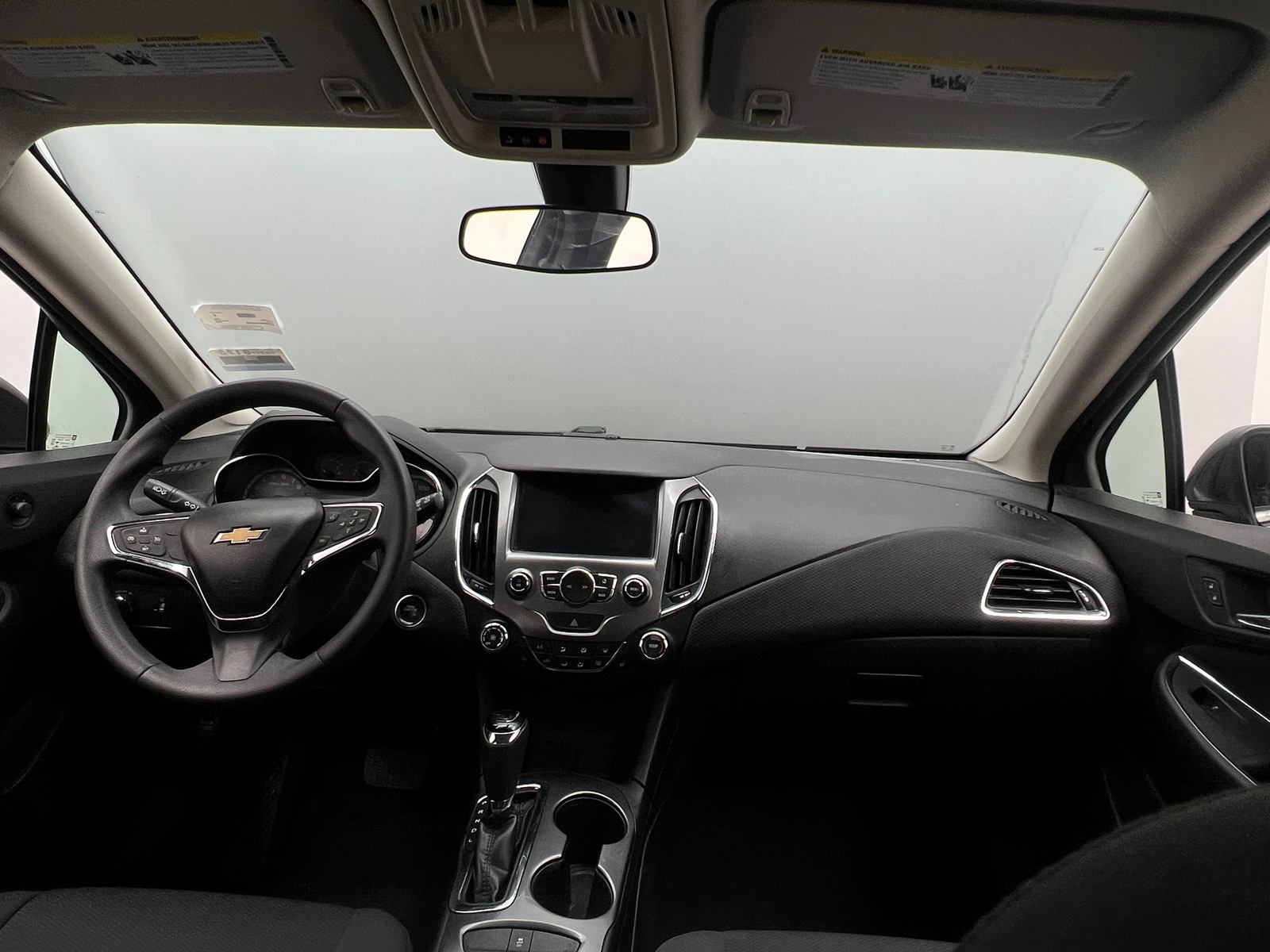 Thumbnail: 2018 Chevrolet Cruze - 3