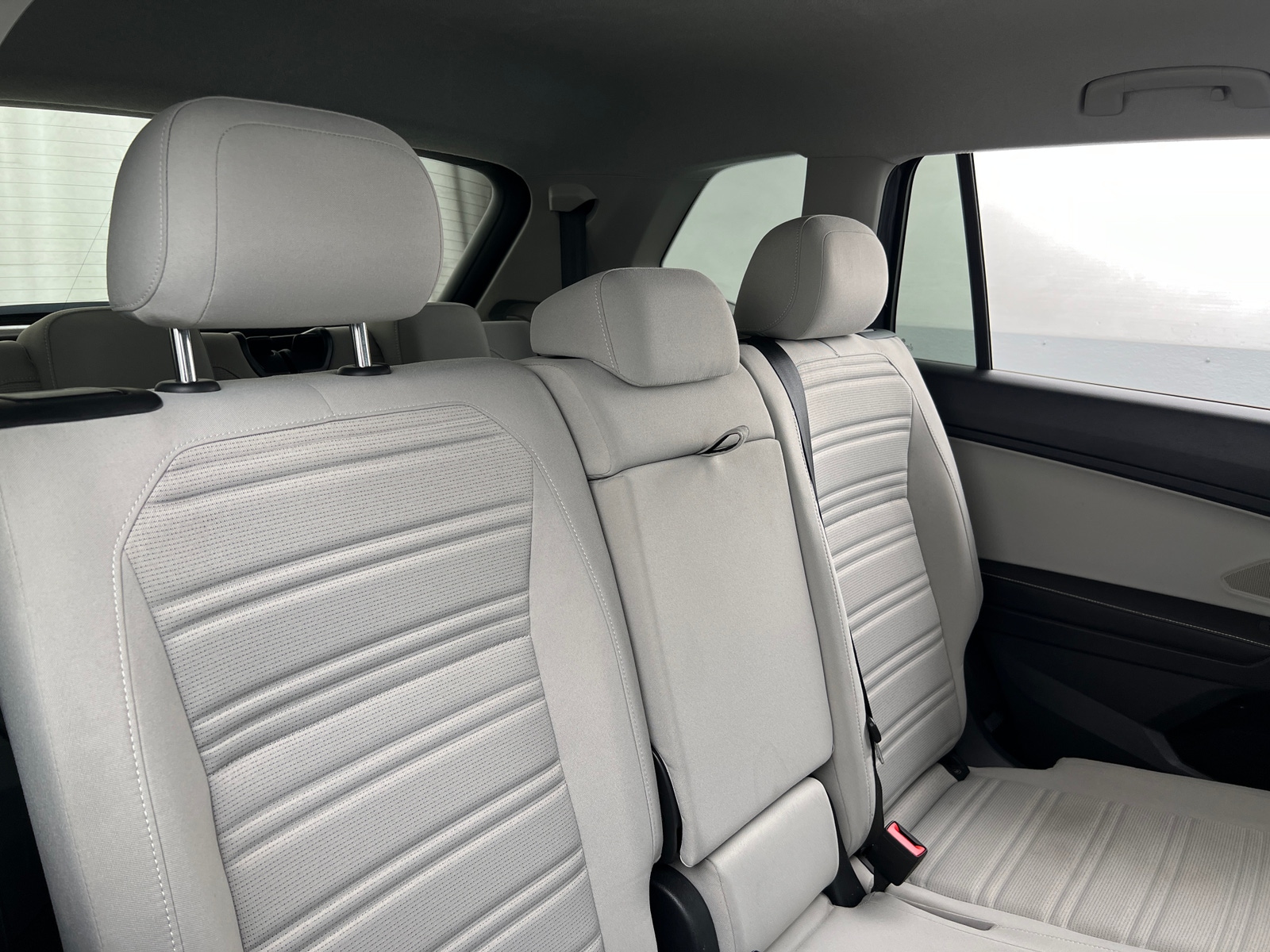 Thumbnail: 2022 Volkswagen Tiguan - 6