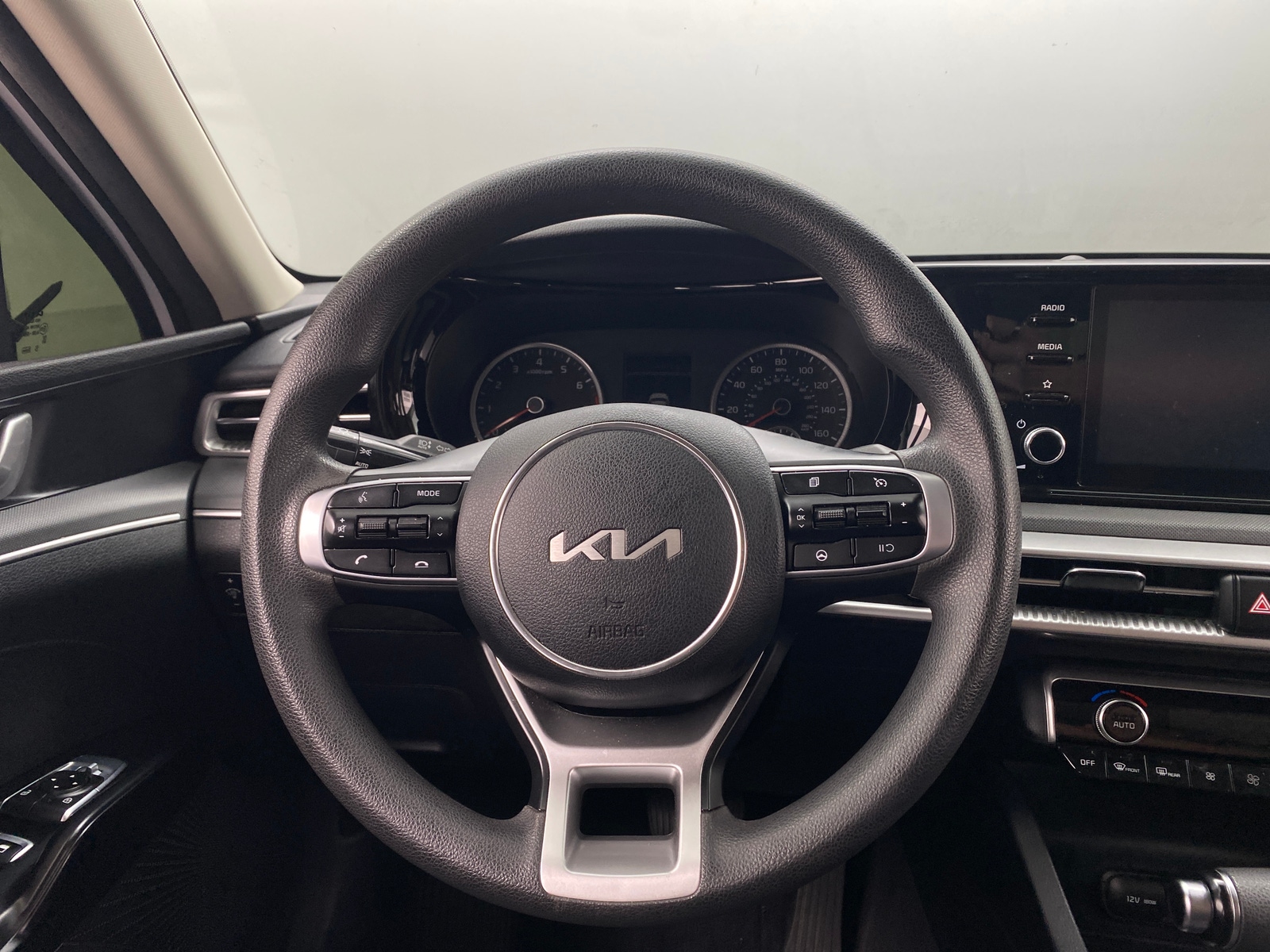 Thumbnail: 2022 Kia K5 - 5