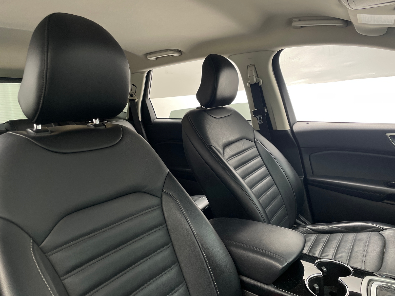 Thumbnail: 2017 Ford Edge - 2