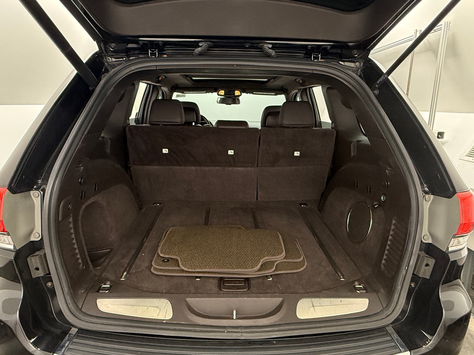 Thumbnail: 2014 Jeep Grand Cherokee - 6