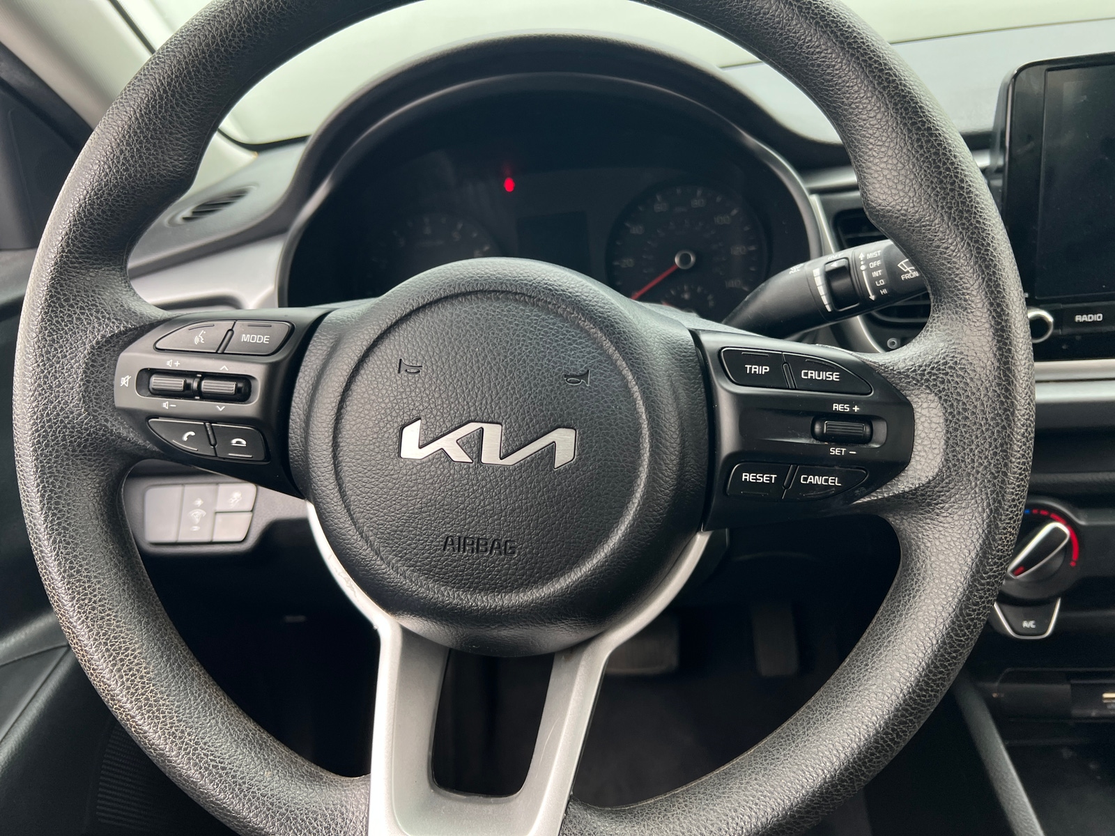 Thumbnail: 2023 Kia Rio - 5