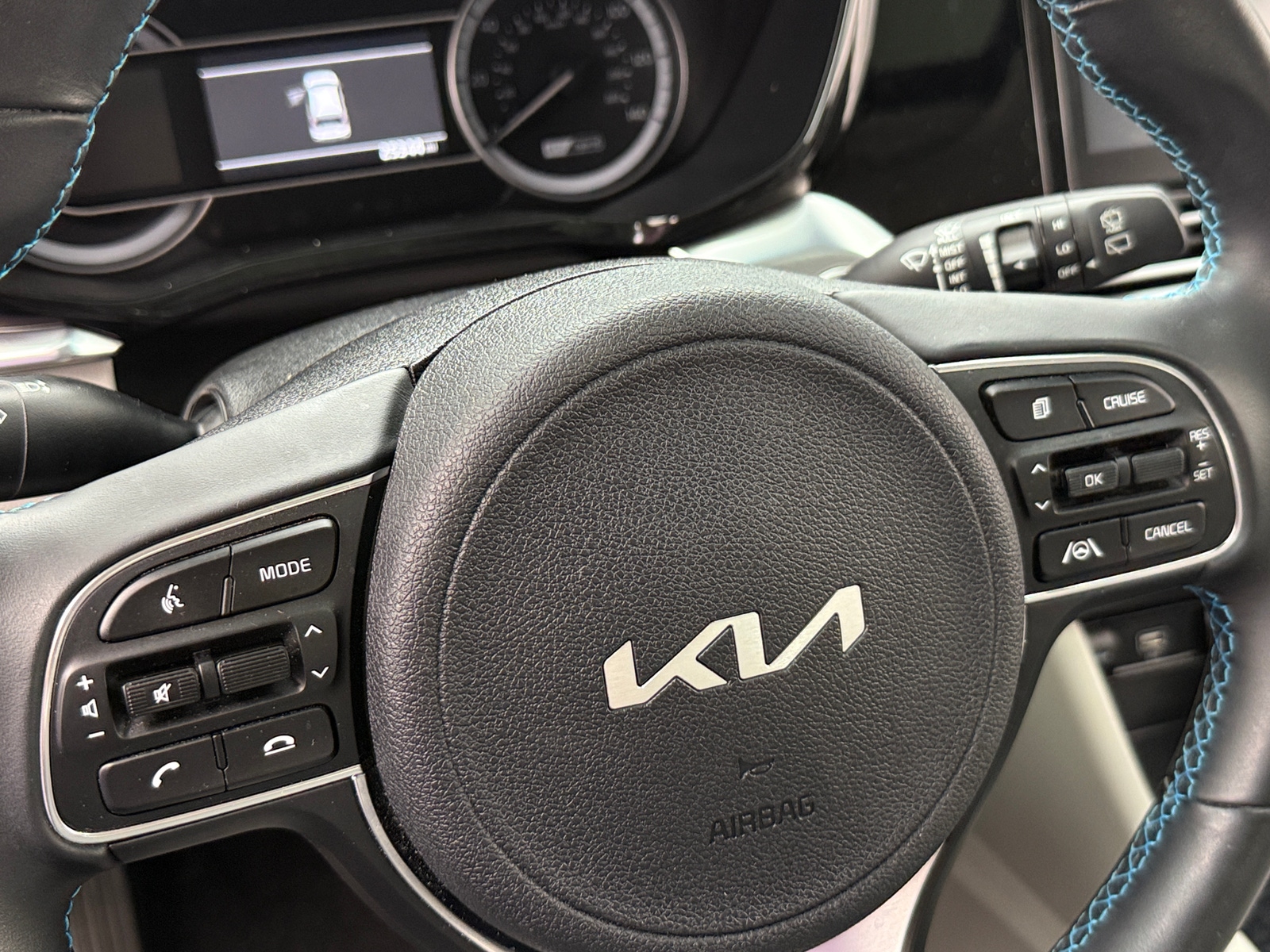 Thumbnail: 2022 Kia Niro - 5