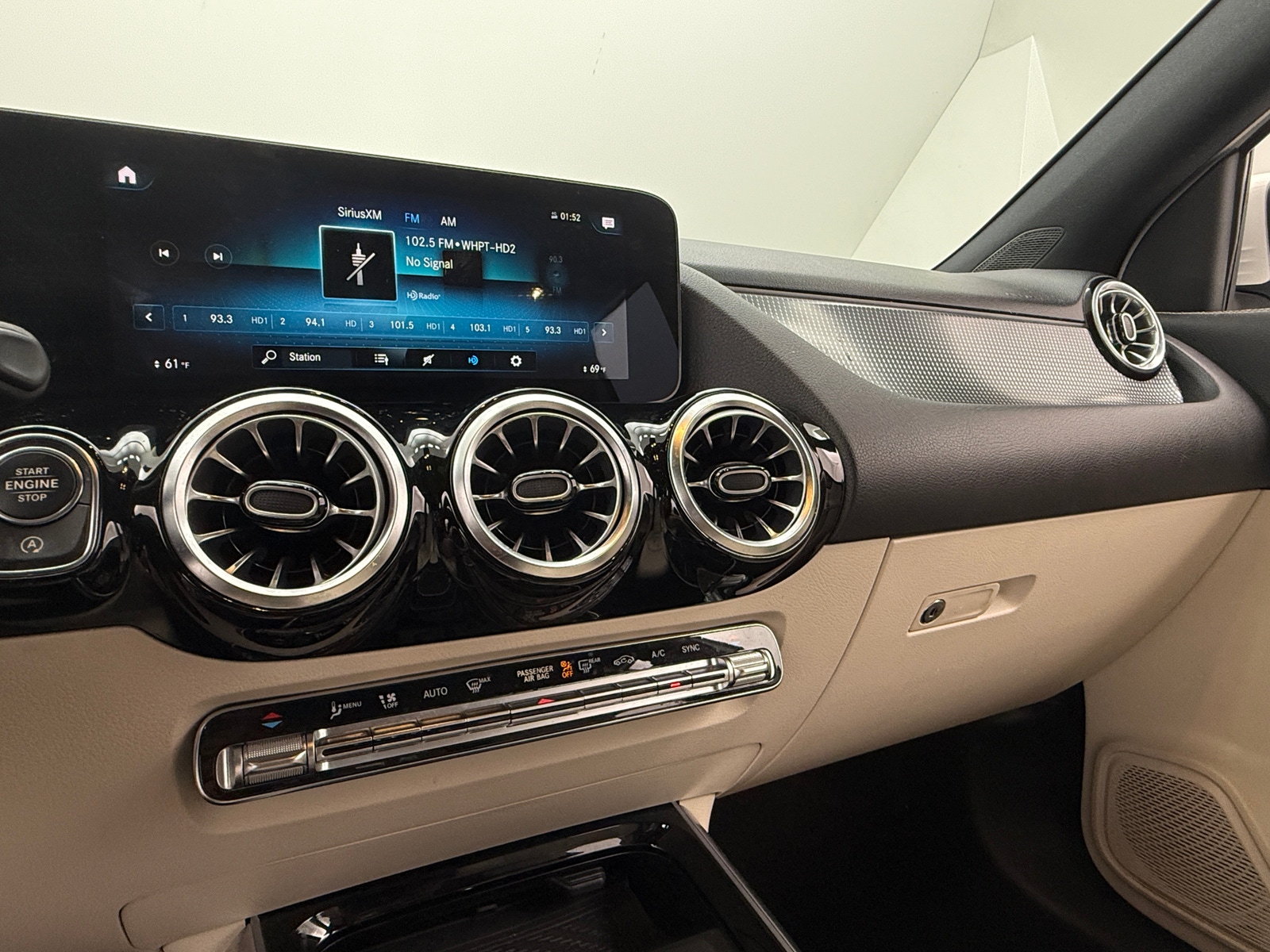 Thumbnail: 2022 Mercedes-Benz GLA - 3