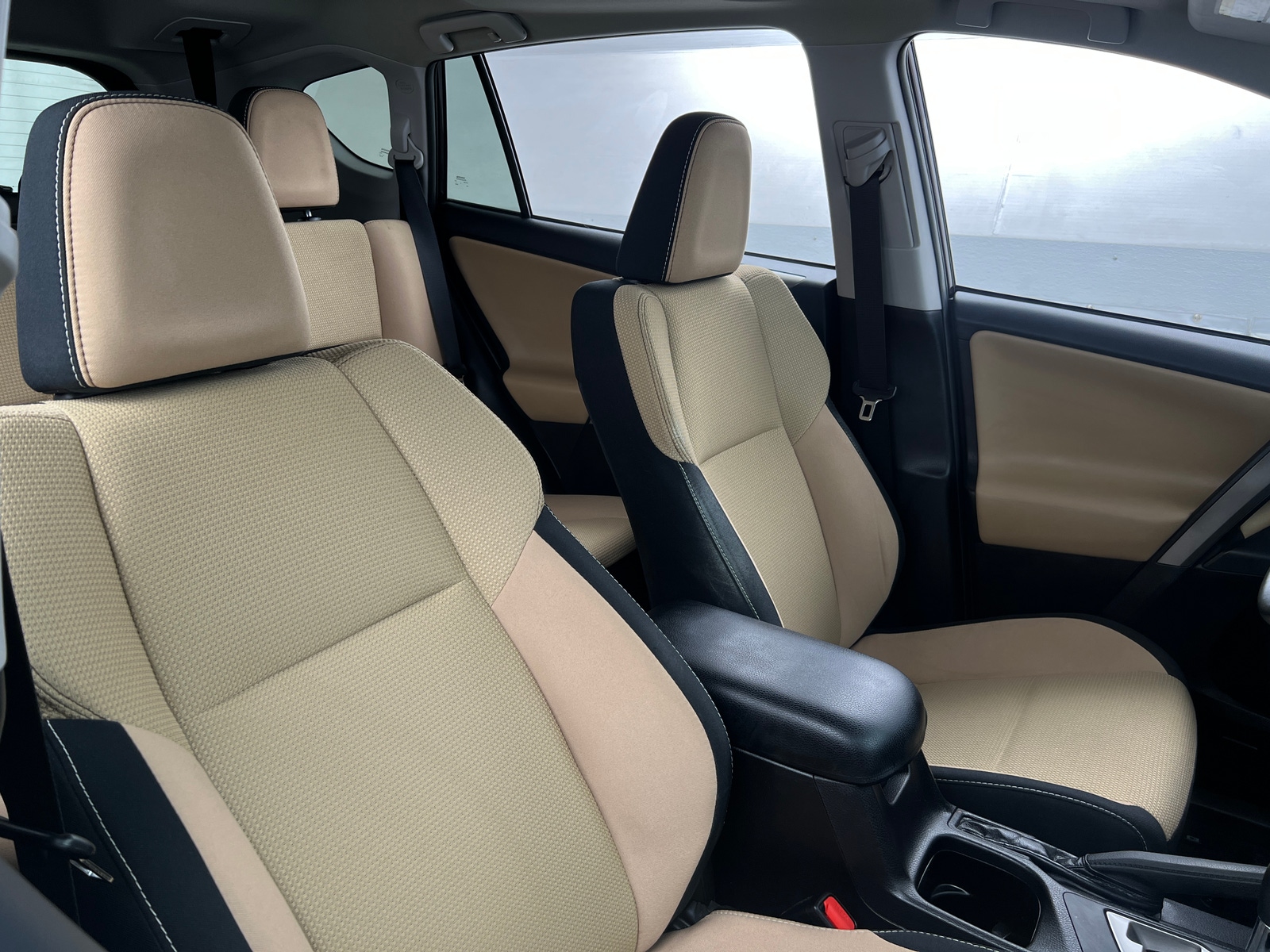 Thumbnail: 2018 Toyota RAV4 - 2