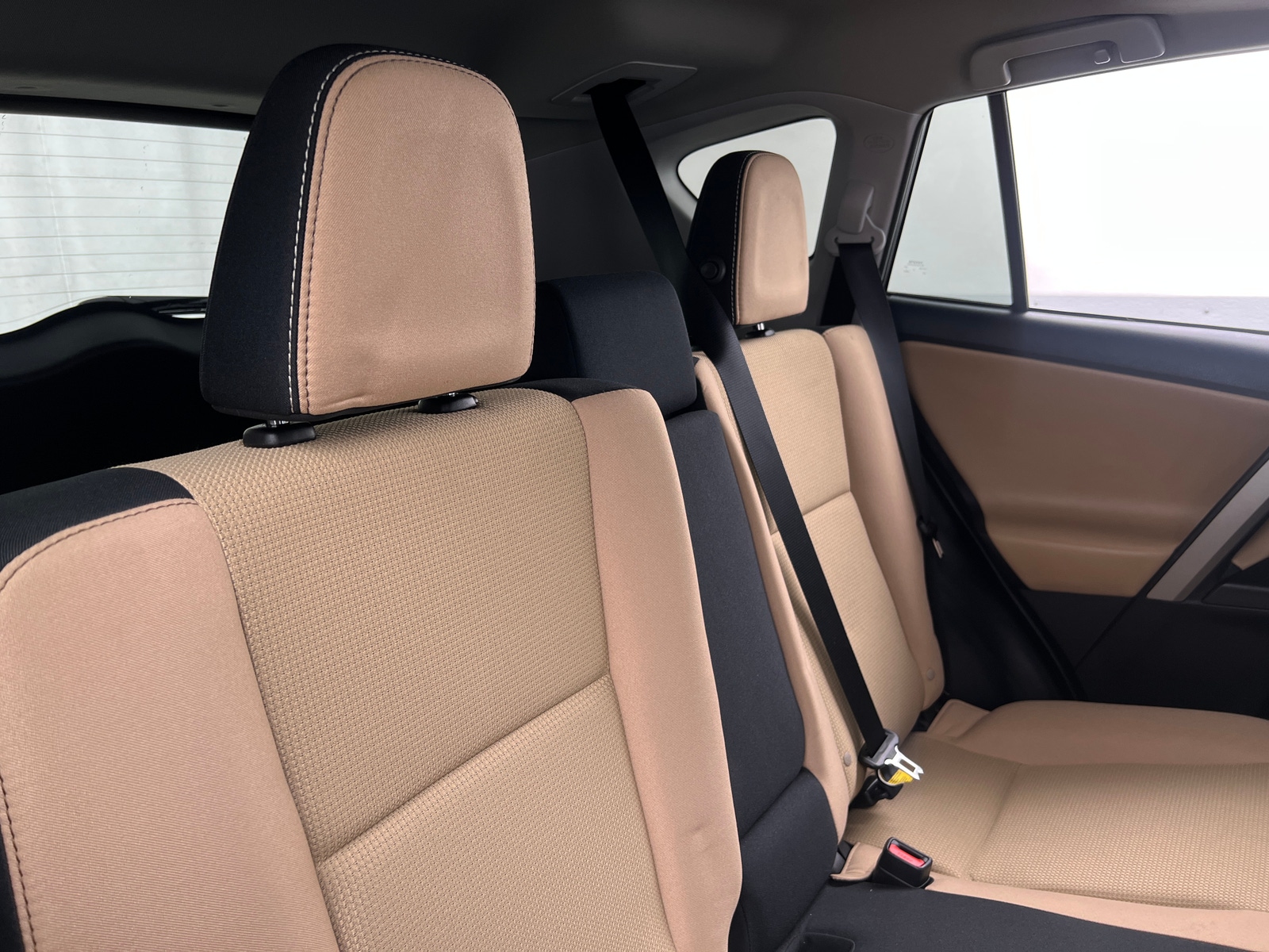 Thumbnail: 2018 Toyota RAV4 - 6