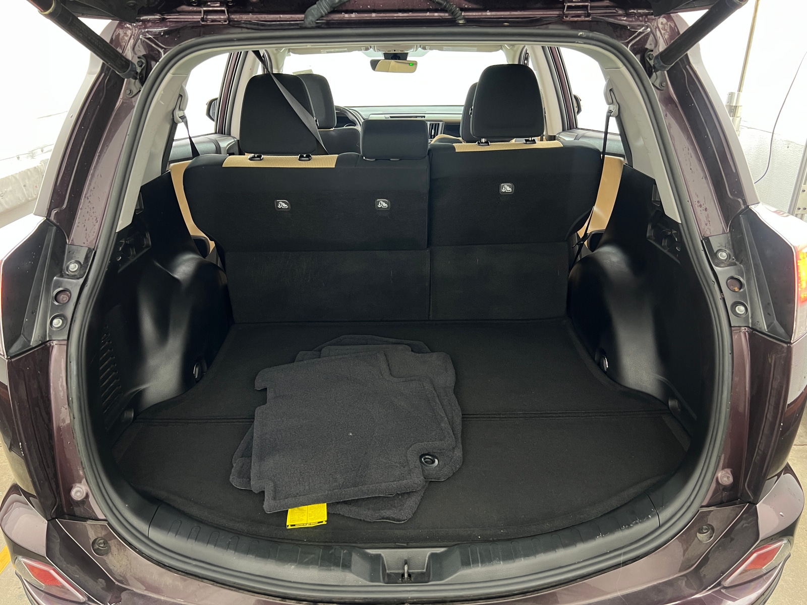 Thumbnail: 2018 Toyota RAV4 - 7