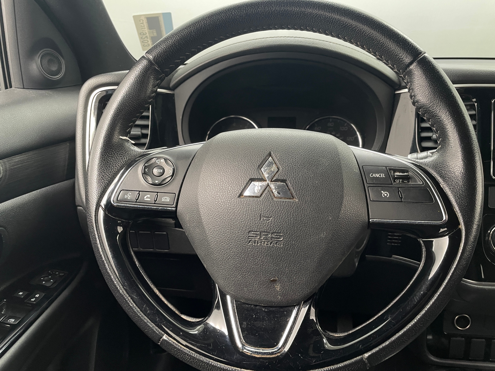 Thumbnail: 2018 Mitsubishi Outlander - 5