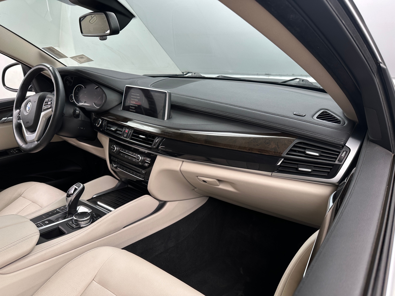 Thumbnail: 2016 BMW X6 - 2