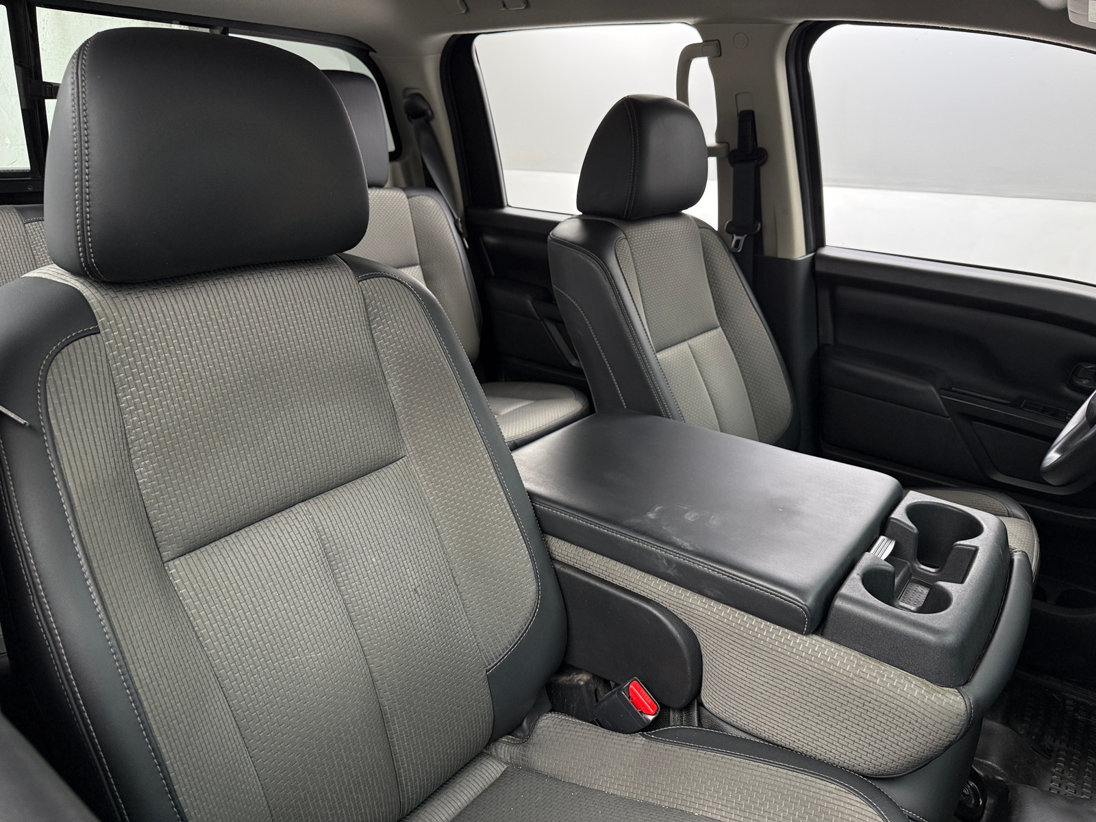Thumbnail: 2019 Nissan Titan - 2