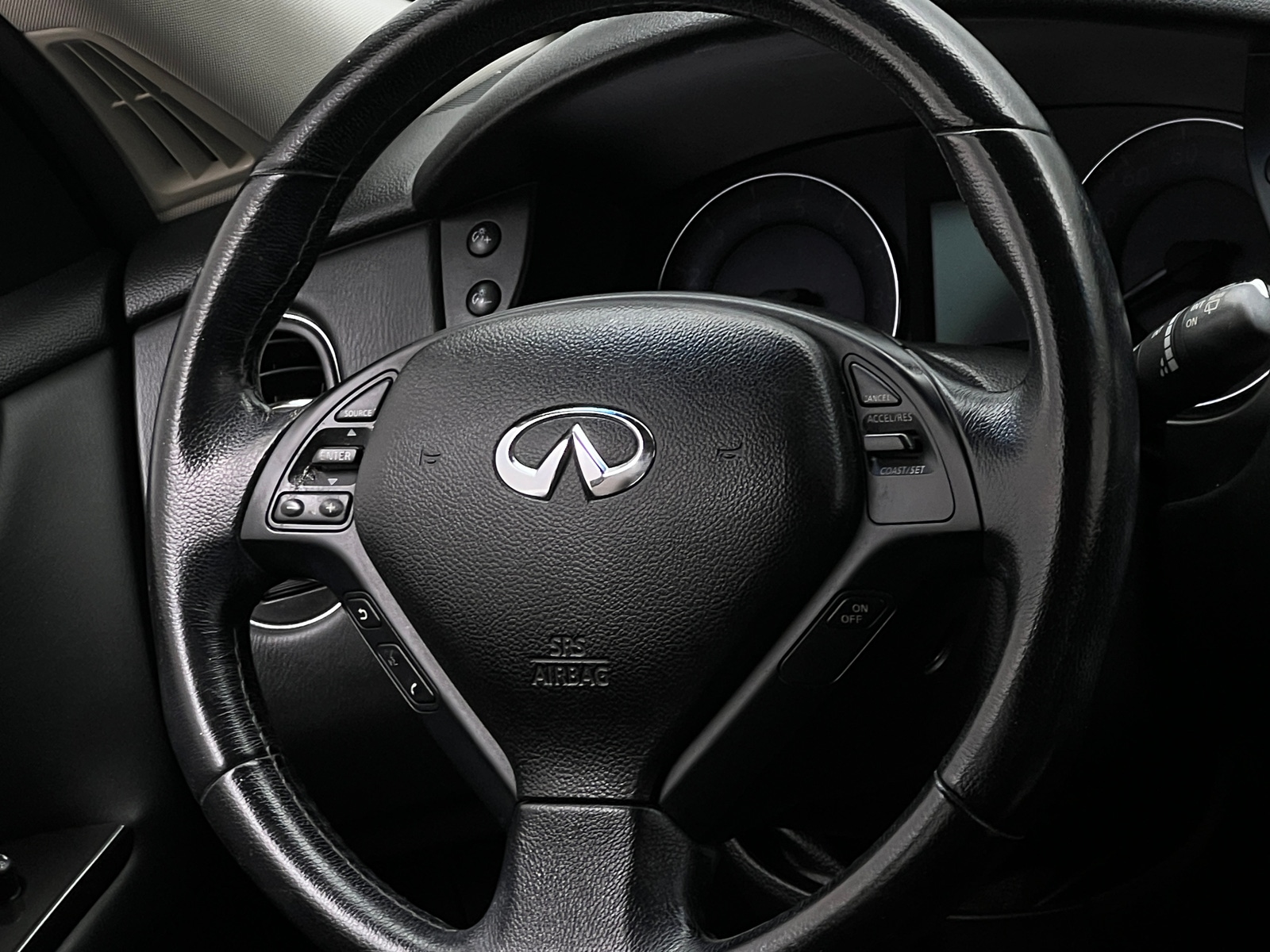 Thumbnail: 2017 INFINITI QX50 - 4