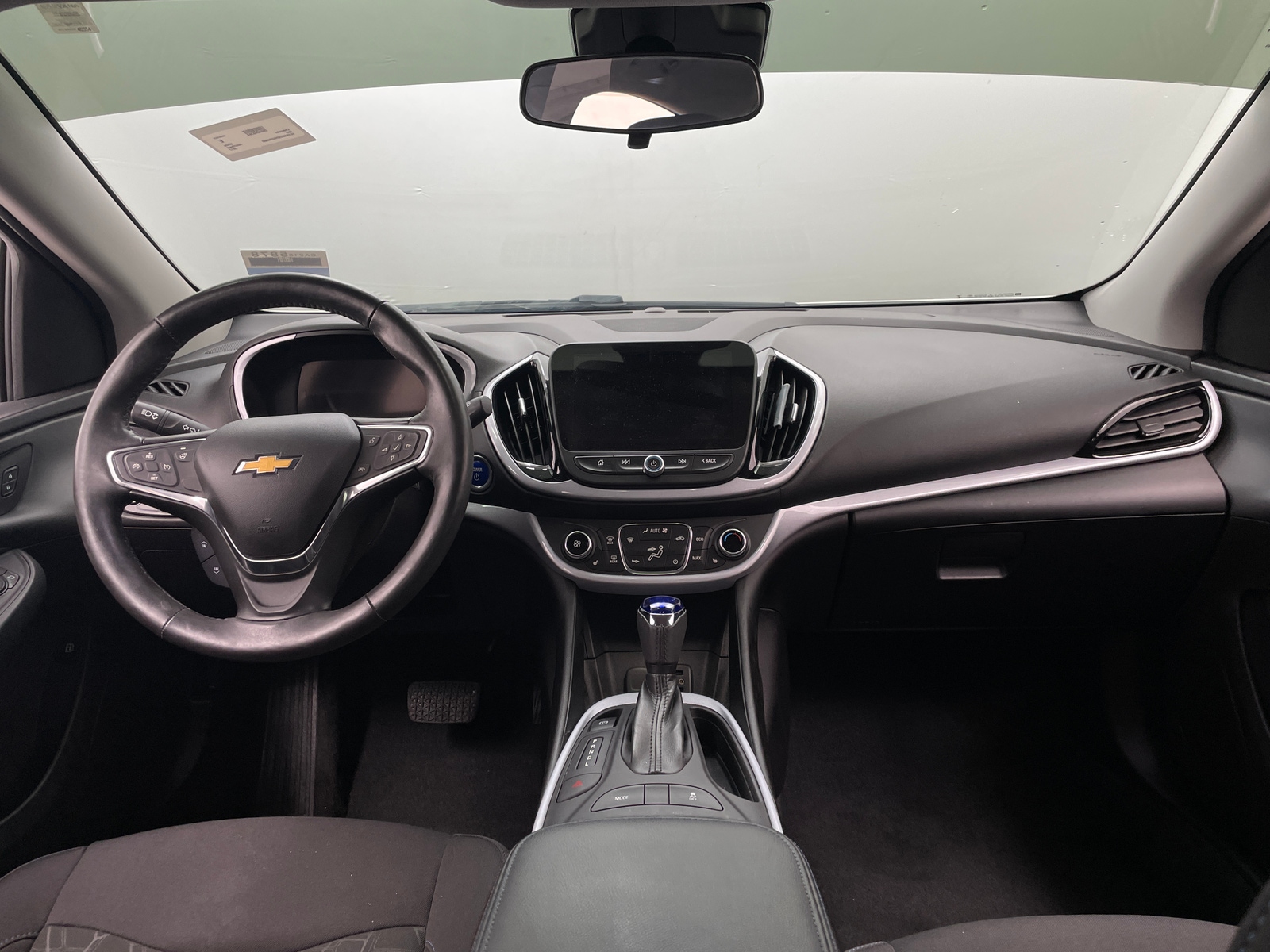 Thumbnail: 2017 Chevrolet Volt - 3